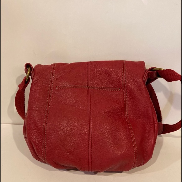 The Sak Deena Red Flap Pebbled Leather Crossbody Bag - Picture 4 of 16
